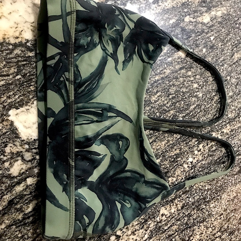 Lululemon power y bra nwot size 6 (fits like 4)